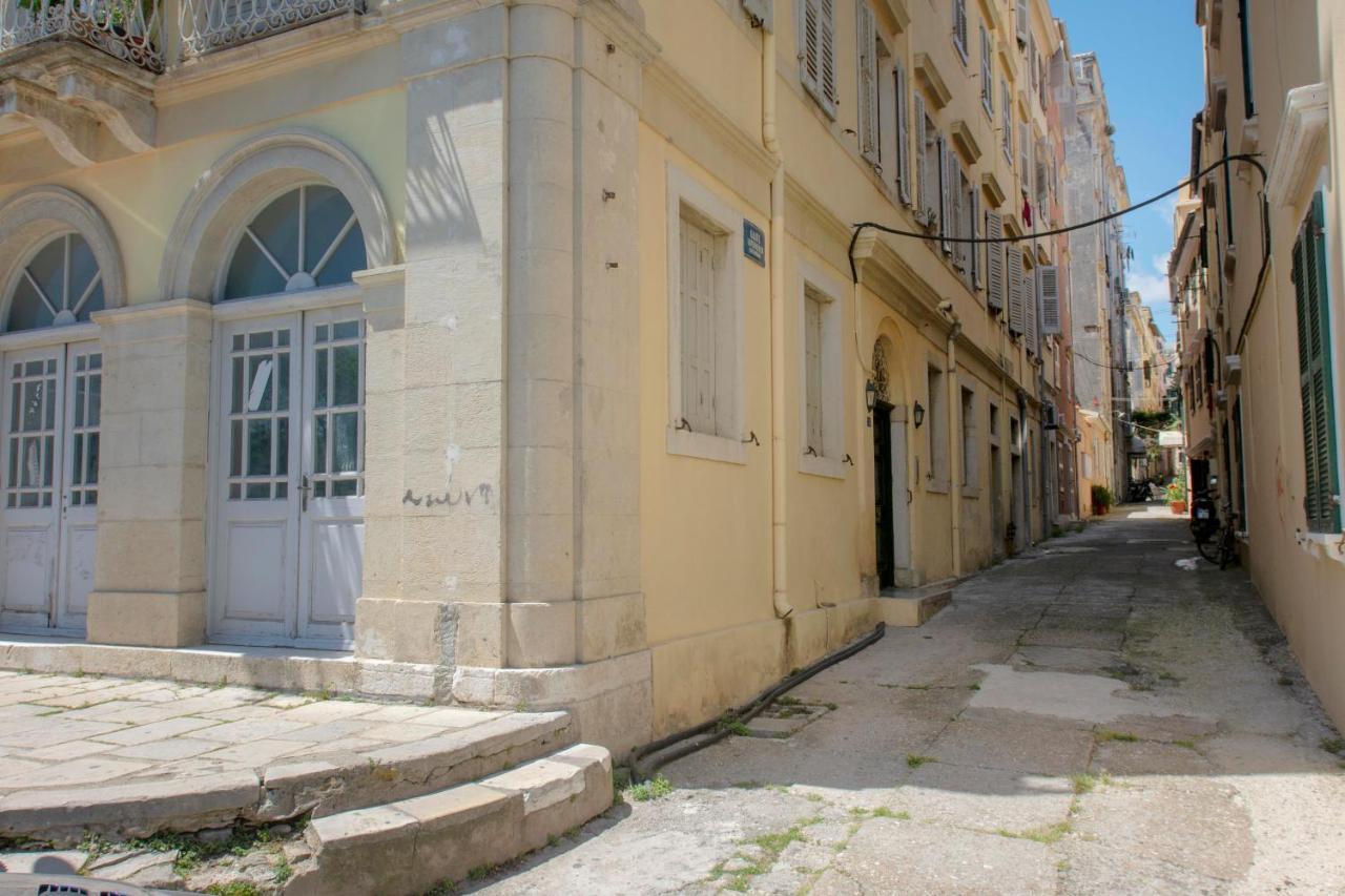 Stella'S Attic In Spianada - Old Town Apartment Corfu  Bagian luar foto